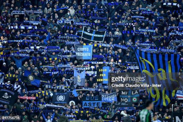 Internazionale fan during the serie A match between US Sassuolo and FC Internazionale at Mapei Stadium - Citta' del Tricolore on December 23, 2017 in...