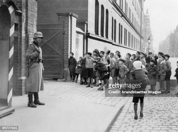 The returning of German troops. The Rhineland. Cologne. Photograph. March 8th 1936.