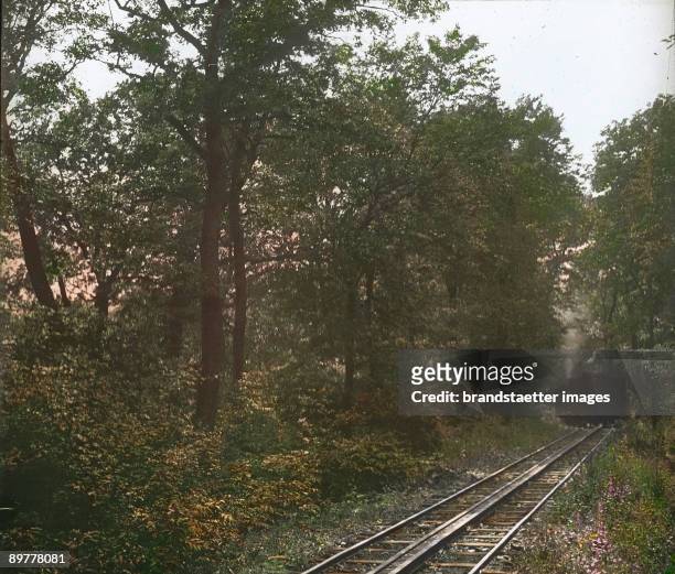 The cog railroad at the Kahlenberg. Vienna, 19th district. Hand-colored lantern slide. Around 1910.