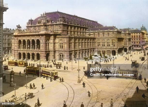 Vienna Court Opera House . Vienna, first district. Hand-colored lantern slide. Around 1910.