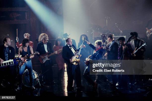 Les Paul Tribute Concert Jan Hammer, Eddie Van Halen,David Gilmour, Les Paul and Brian Setzer , Jessie Colter and Waylon Jennings , BB King, Steve...