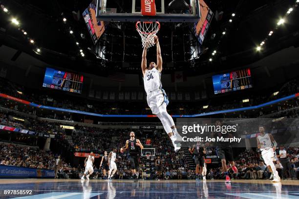 Brandan Wright of the Memphis Grizzlies dunks the ball during the game against the LA Clippers on December 23, 2017 at FedExForum in Memphis,...