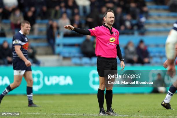 Referee Romain Poite during the Top 14 match between Agen and Brive on December 23, 2017 in Agen, France.