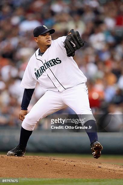 Felix Hernandez of the Seattle Mariners pitches during the game against the Chicago White Sox on August 12, 2009 at Safeco Field in Seattle,...