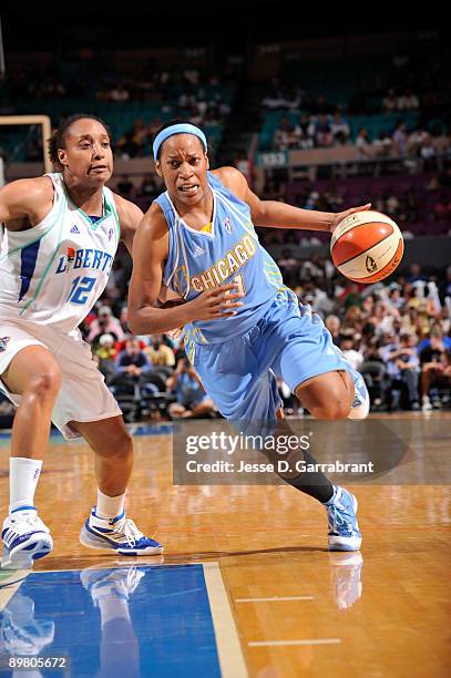 Jia Perkins of the Chicago Sky drives =against the New York Liberty on August 14, 2009 at Madison Square Garden in New York City. NOTE TO USER: User...