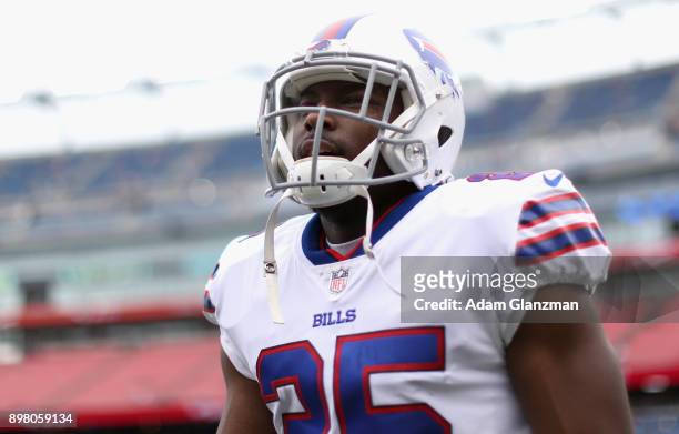 Mike Tolbert of the Buffalo Bills warms up before a game against the New England Patriots at Gillette Stadium on December 24, 2017 in Foxboro,...