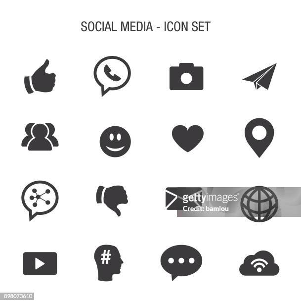 illustrazioni stock, clip art, cartoni animati e icone di tendenza di set di icone dei social media - messaggistica online