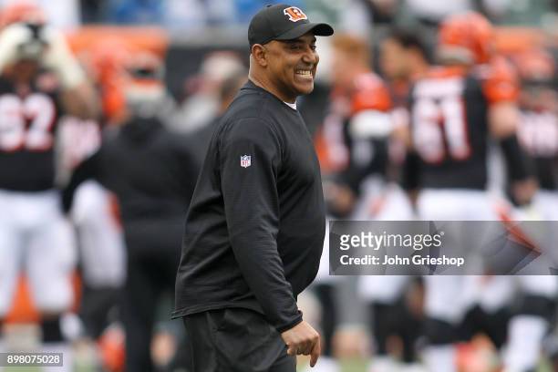 Head coach Marvin Lewis of the Cincinnati Bengals looks on prior to the game against the Detroit Lions at Paul Brown Stadium on December 24, 2017 in...
