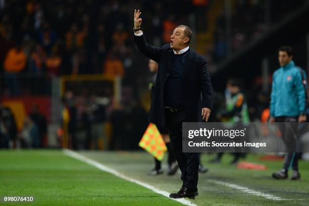 Coach Fatih Terim of Galatasaray during the Turkish Super lig match between Galatasaray v Goztepe at the Turk Telekom Stadium on December 24, 2017 in...