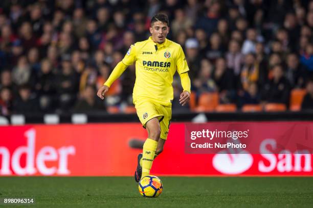 Pablo Fornals during the match between Valencia CF against Villarreal CF , week 17 of La Liga 2017/18 at Mestalla stadium, Valencia, SPAIN - 17th...