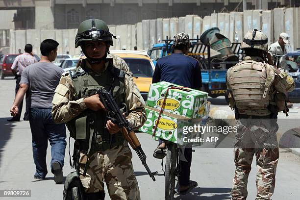 Ali Rashed Army 546 Al Rashid Army Stock Photos, High-Res Pictures, and Images - Getty ...