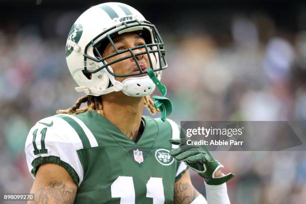 Robby Anderson of the New York Jets reacts after his team fails to convert on third down against the Los Angeles Chargers during the first half of an...