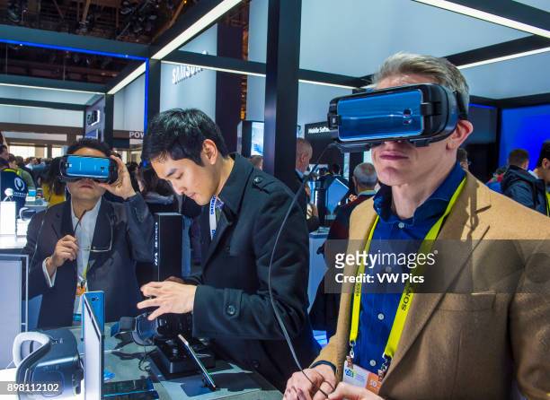 Virtual reality demonstration at The Samsung booth at the CES show in Las Vegas , CES is the world's leading consumer-electronics show..