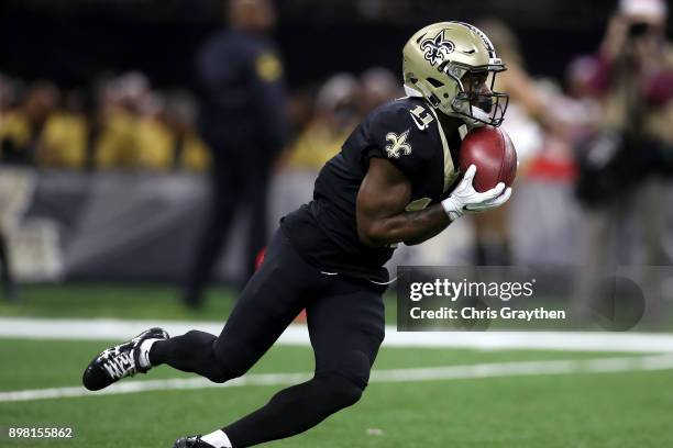 Tommylee Lewis of the New Orleans Saints in action against the Atlanta Falcons at Mercedes-Benz Superdome on December 24, 2017 in New Orleans,...