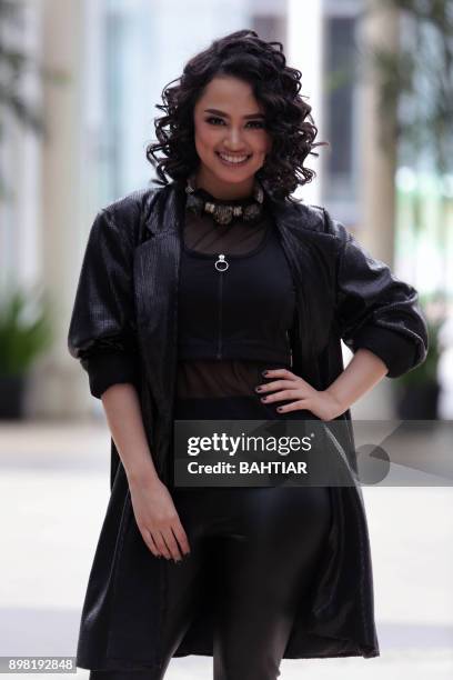 Wizzy Serial 31 Wizzy Stock Photos, High-Res Pictures, and Images - Getty Images