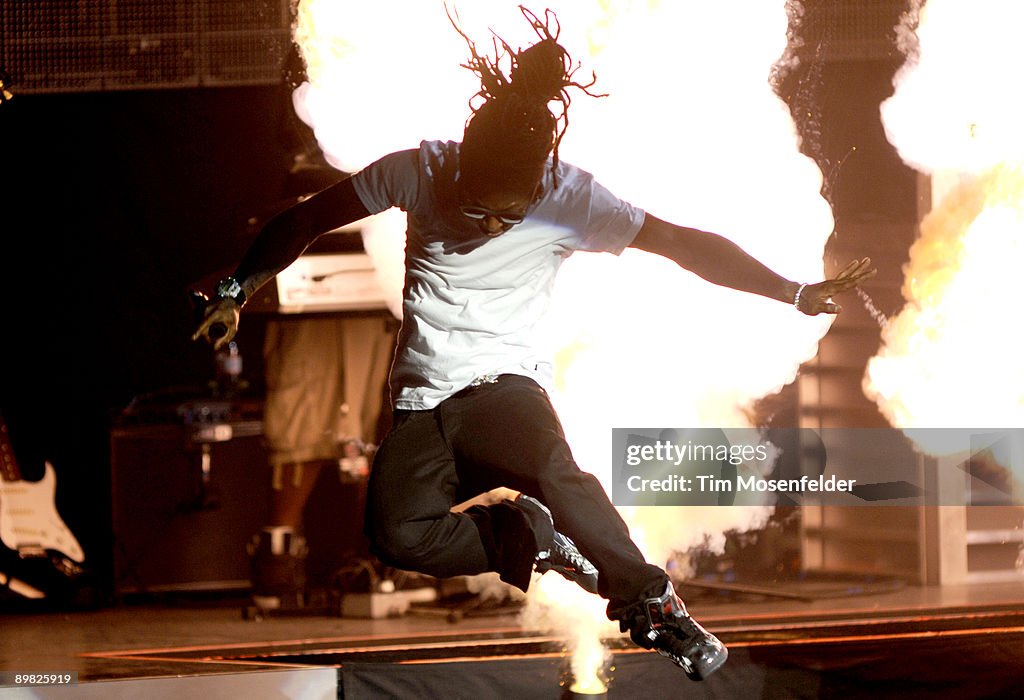 Lil Wayne and Young Jeezy In Concert - Concord, CA