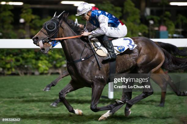 Jockey Derek Leung Ka-chun riding Right Honourable wins the Race 5 Saturn Handicap at Happy Valley Racecourse on December 20, 2017 in Hong Kong, Hong...