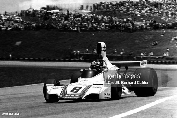 Carlos Pace, Brabham-Ford BT44B, Grand Prix of Brazil, Interlagos, 26 January 1975. Carlos Paceon his way to victory in the 1975 Brazilian Grand Prix.