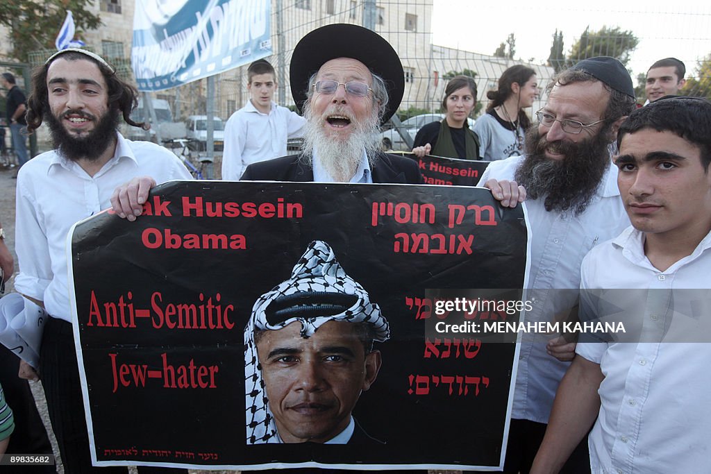Ultra-orthodox Jewish men protest agains