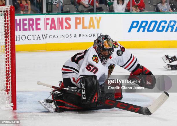 Corey Crawford of the Chicago Blackhawks tends goal against the Dallas Stars at the American Airlines Center on December 21, 2017 in Dallas, Texas.