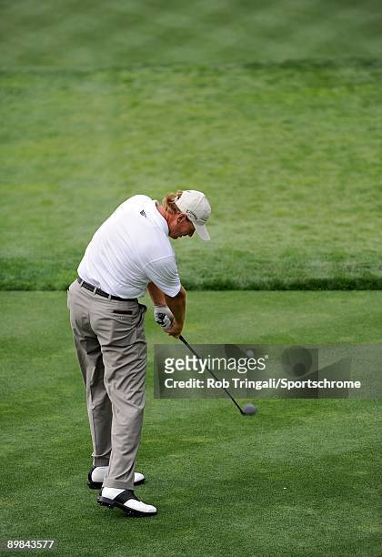 Ernie Els hits his drive during the third day of previews to the 109th U.S. Open on the Black Course at Bethpage State Park on June 17, 2009 in...