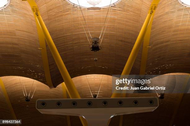 madrid barajas airport 3 - aeropuerto 個照片及圖片檔