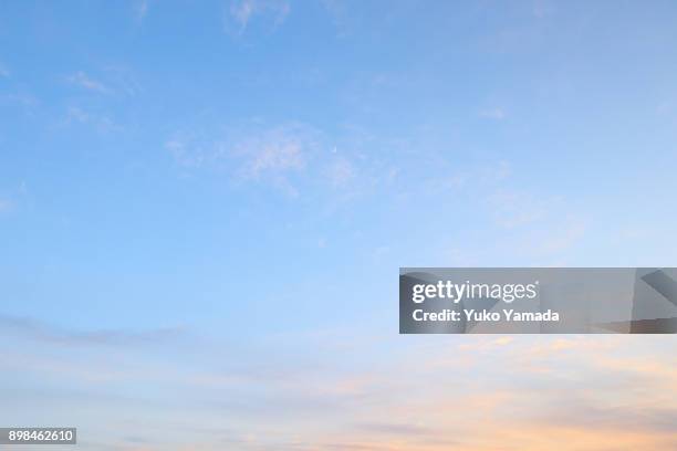 cloud typologies - crescent moon and twilight sky - cloud typologies stock-fotos und bilder