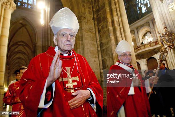 Czech-born Cardinal Tomas Spidlik celebrates a mass 23 February 2004 in Prague's Saint Guy cathedral together with Archbishop of Prague and Primate...