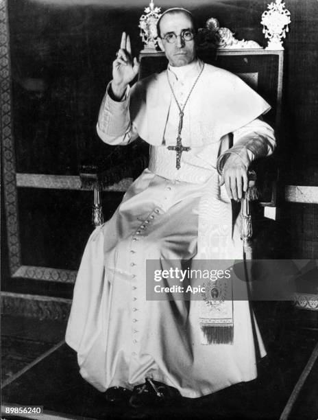 Pope Pius XII first official picture in 1939