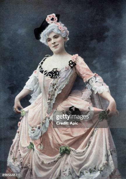 Miss Lanthenay in Dorette role in the play of Mr. Palisse Theater Varietes Photo of P extracted Boyer Log Theater in December 1904