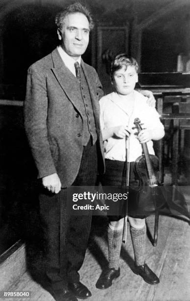Yehudi Menuhin violonist, here young with conductor Bruno Walter on april 6, 1929