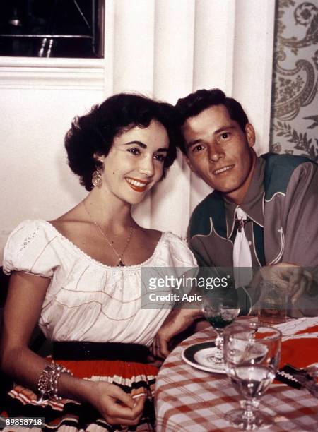 Liz Taylor and first husband Nicky Hilton 1950