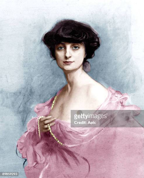 Anna de Noailles french poet ici en 1913 colorized document