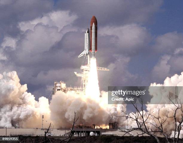 Discovery space shuttle vertical take-off september 29, 1988