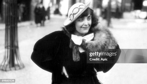 Singer Edith Piaf in Montmartre, 1936