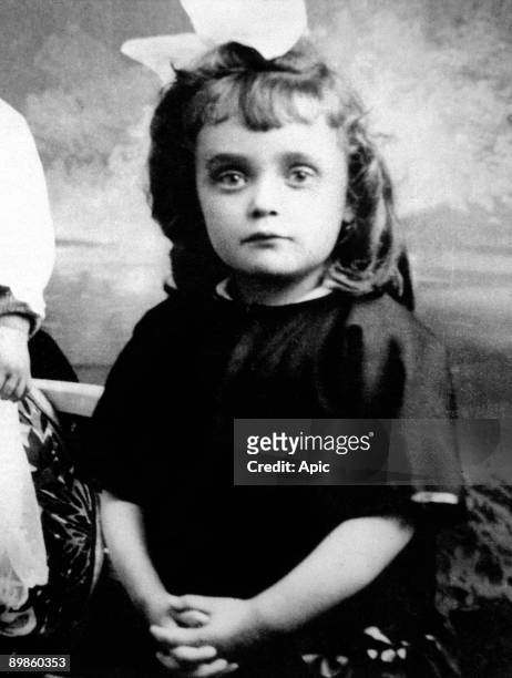 Young Edith Piaf here as a child c. 1918