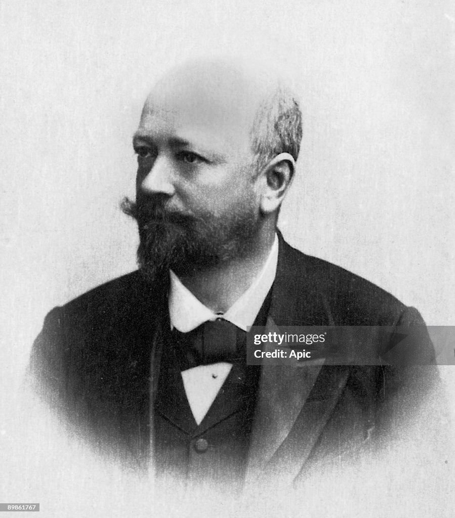 Henri Boucher (1847-1927) French statesman, he devoted himself to industry and becomes deputy of the Vosges in 1889 and under Secretary of State at the stations and telegraphs in 1896, photographied by Ladrey Disderi about 1880-1895, extracted the colle