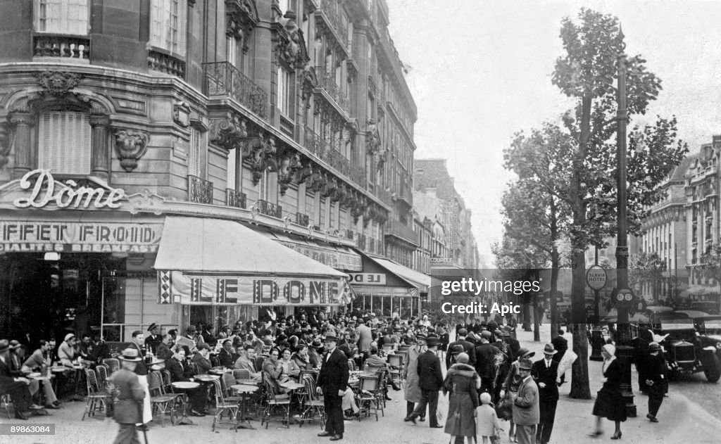 Le Dome cafe in Paris, Montparnasse, postcard, c. 1935