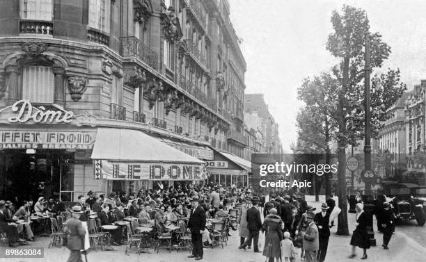 Le Dome cafe in Paris, Montparnasse, postcard, c. 1935