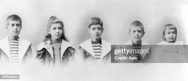 Children of Henri and Jeanne de Gaulle : Xavier , Marie Agnes, Charles, Jacques and Pierre c. 1899