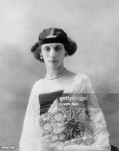 Anna Pavlova russian dancer here in Paris in 1909
