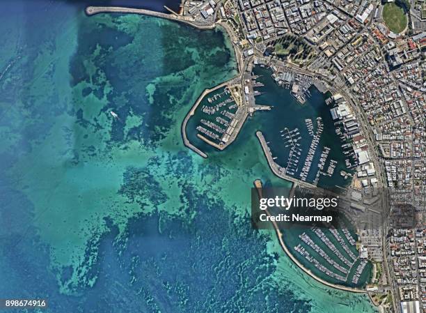 sailing boats anchored - perth australia 個照片及圖片檔