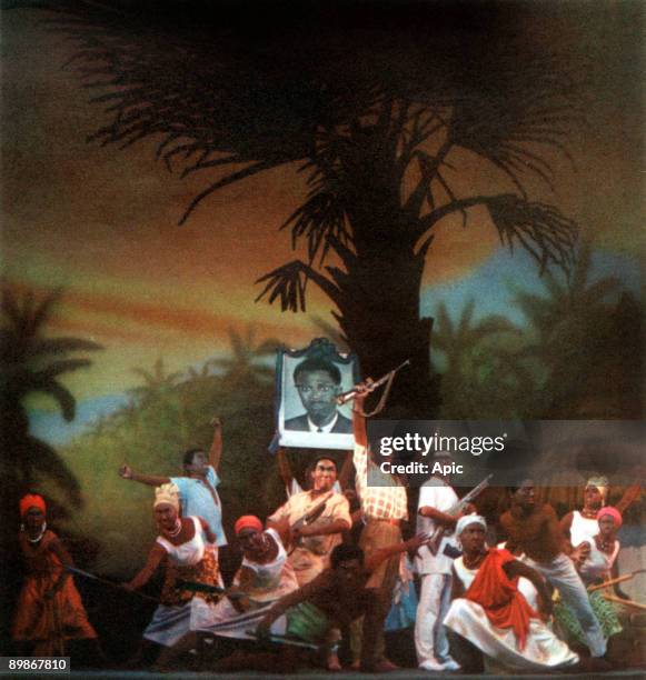 Great Proletarian Cultural Revolution : ballet The roaring Congo , Pekin, 1967