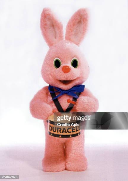 Pink rabbit and a drum, emblem of Duracell from 1973