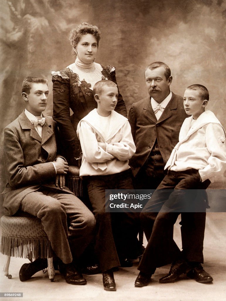 Georges Vuitton (1857-1836) son of Louis Vuitton, with his wife Josephine Patrelle and their children Gaston-Louis (1883-1970) ans twins Pierre and Jean c. 1900