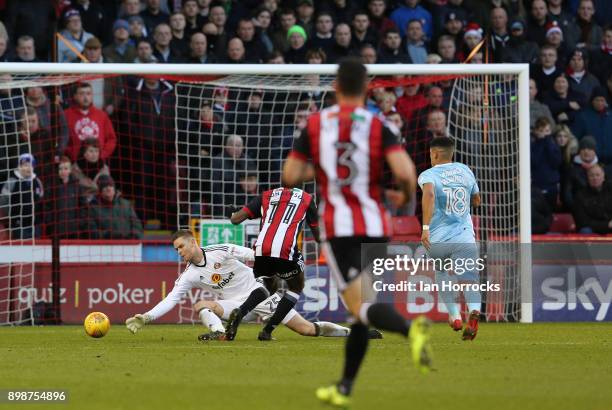 Robin Ruiter of Sunderland saves to Clayton Donaldson of Sheffield during the Sky Bet Championship match between Sheffield United and Sunderland at...