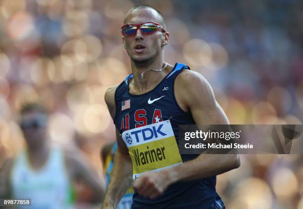 Jeremy Wariner of United States competes in the men's 400 Metres Semi-Final during day five of the 12th IAAF World Athletics Championships at the...