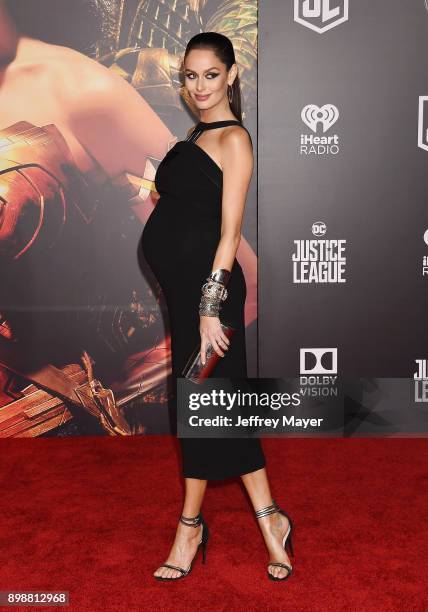 Model Nicole Trunfio arrives at the premiere of Warner Bros. Pictures' 'Justice League' at the Dolby Theatre on November 13, 2017 in Hollywood,...