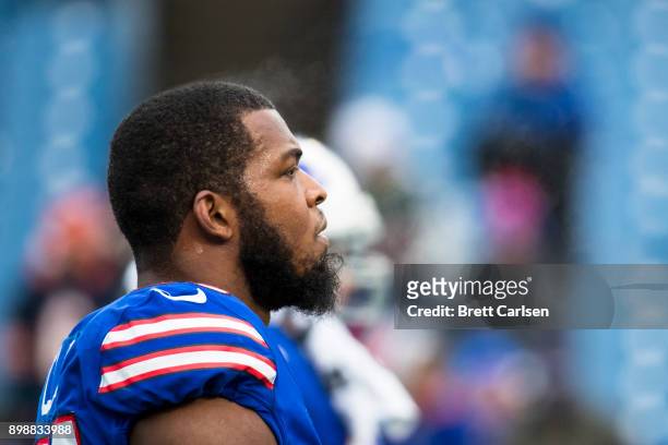 Steam rises from the head of Charles Clay of the Buffalo Bills before the game against the Miami Dolphins at New Era Field on December 17, 2017 in...