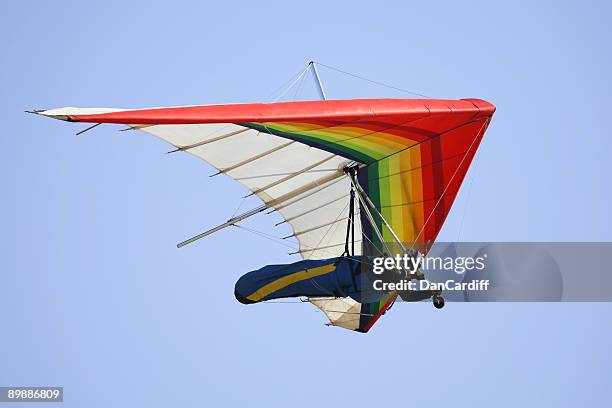 glide zu hängen - hang parachute stock-fotos und bilder